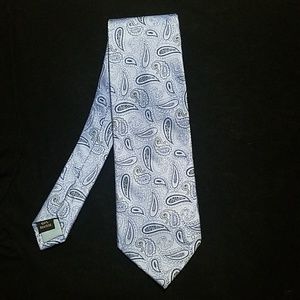 Blue paisley patterned silk tie